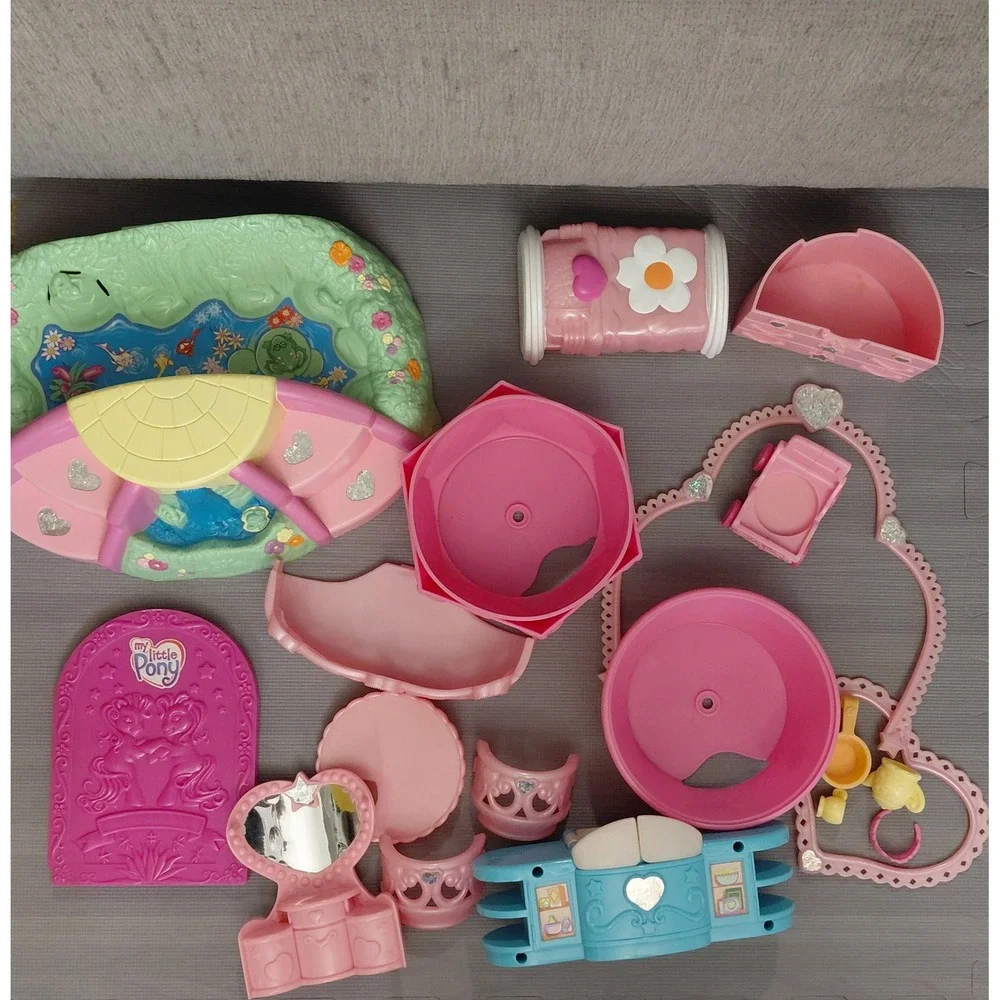 My Little Pony G3 Celebration Castle Furniture Accessories Lot Hasbro 2003 Pink